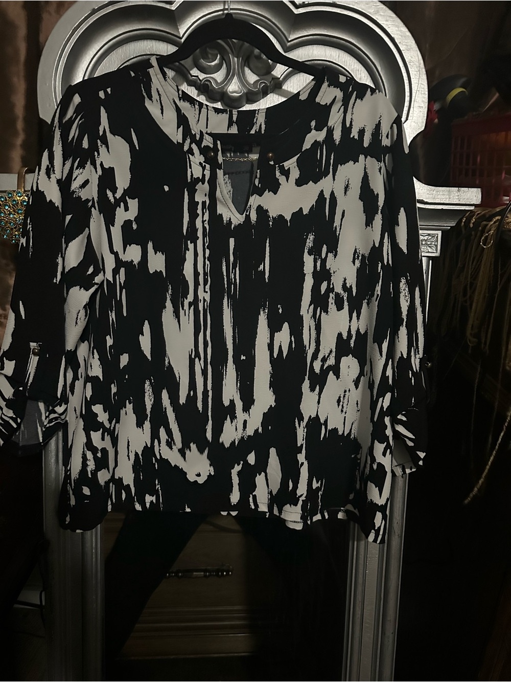 Black & White Abstract Print Women's Blouse with Keyhole Neck